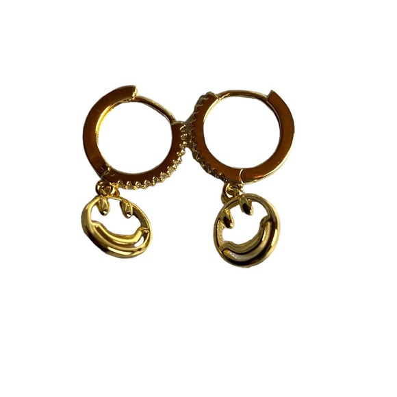 18K gold Plated Smiley Face Emoji Iced Zirconia Huggie Hoop Drop Hinge Earrings - Picture 8 of 9